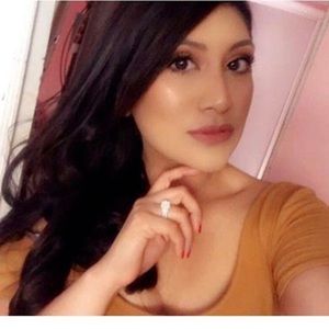 Meet your Posher, Adriana